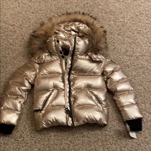 NWT Girls sam. Gold fur puffer coat